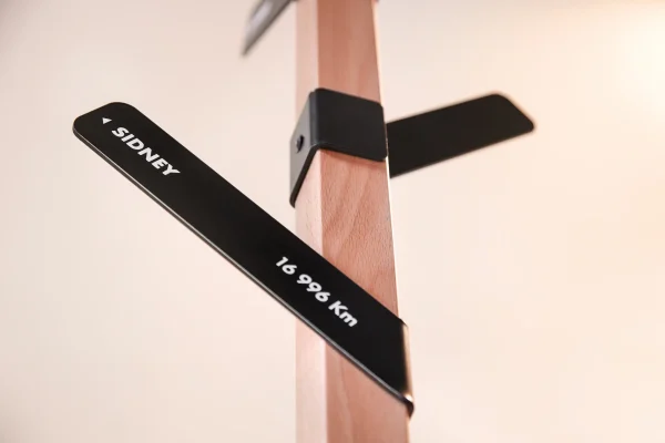 Porte-manteaux-Siena_detail-pateres-noir